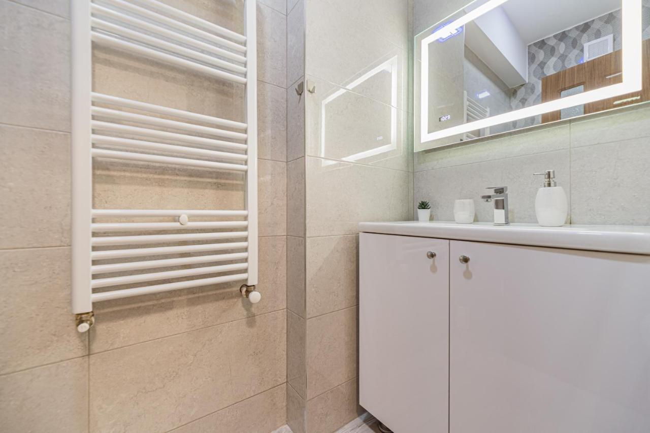 The Mountain Nest Apartment Brasov Luaran gambar
