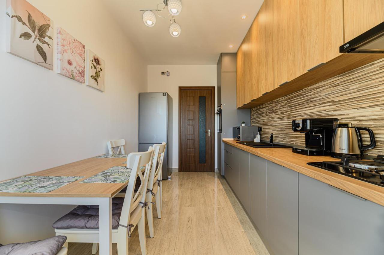 The Mountain Nest Apartment Brasov Luaran gambar